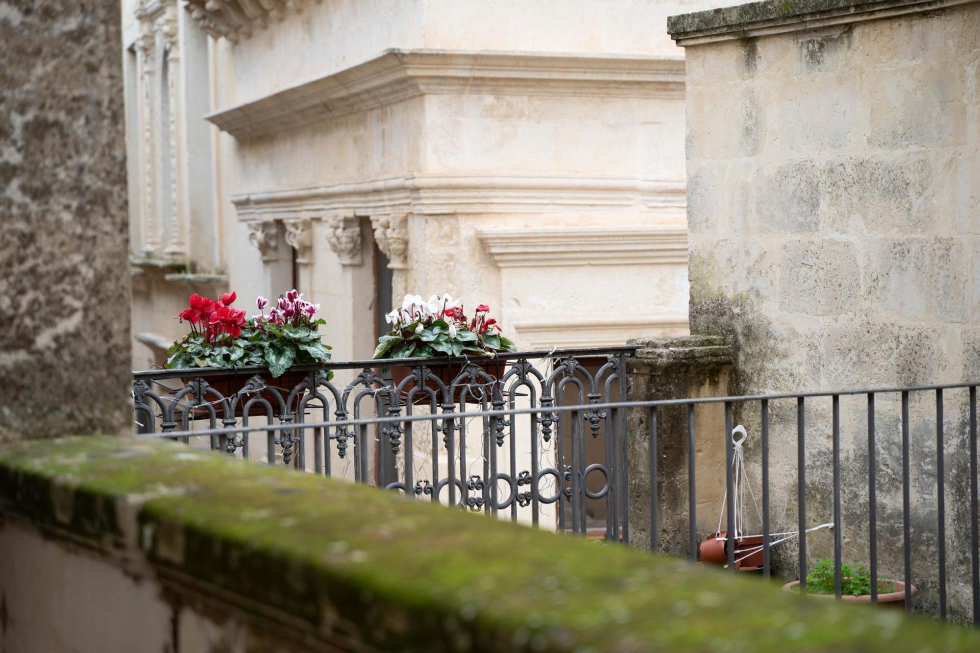 Victoria Apt - Historical Centre ليتشي المظهر الخارجي الصورة